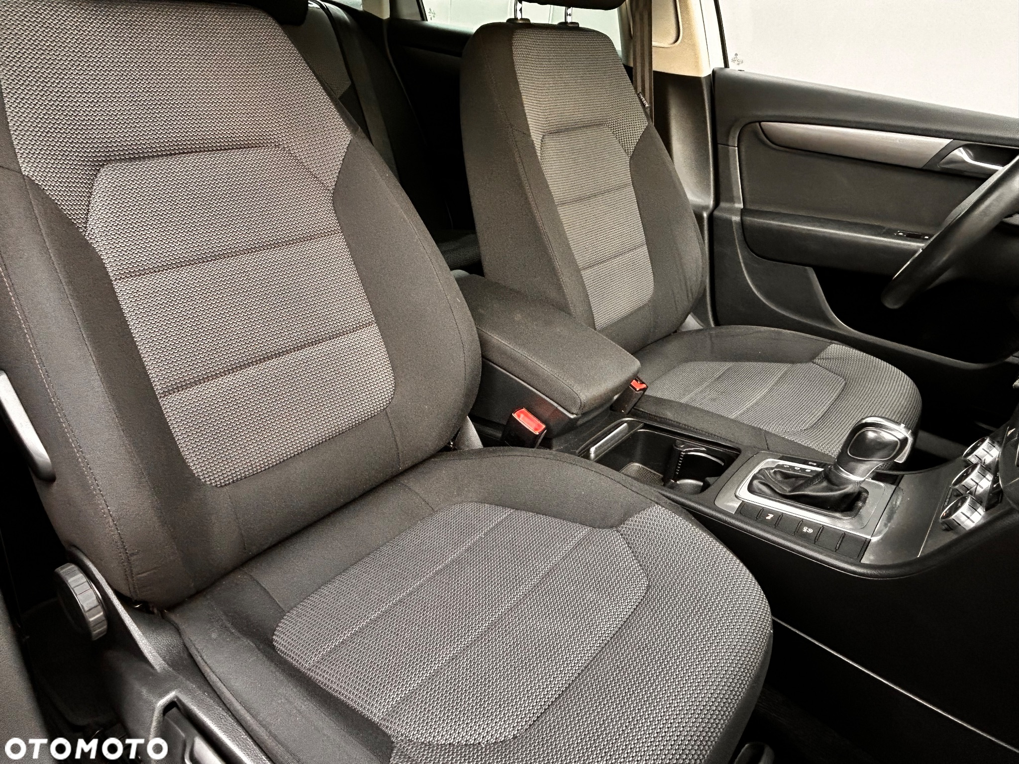 Volkswagen Passat 1.4 TSI BMT Comfortline DSG - 28