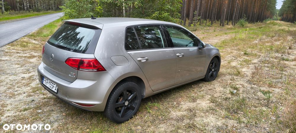 Volkswagen Golf - 4