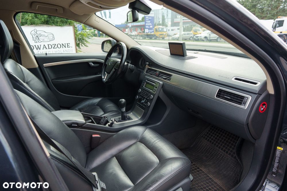 Volvo V70 2.0D Momentum - 20
