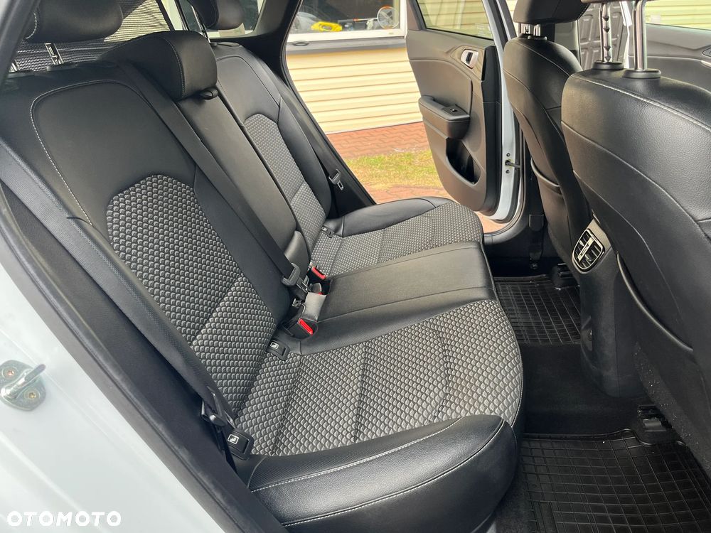 Kia Ceed 1.5 T-GDI L - 24
