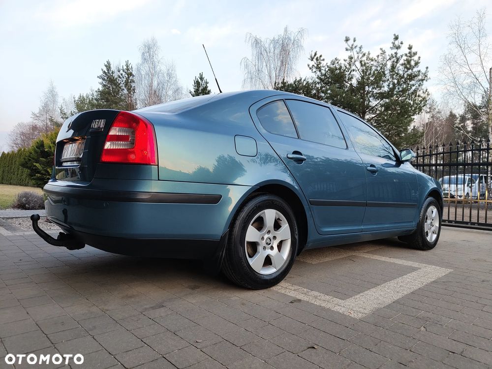 Skoda Octavia 1.6 Elegance - 23