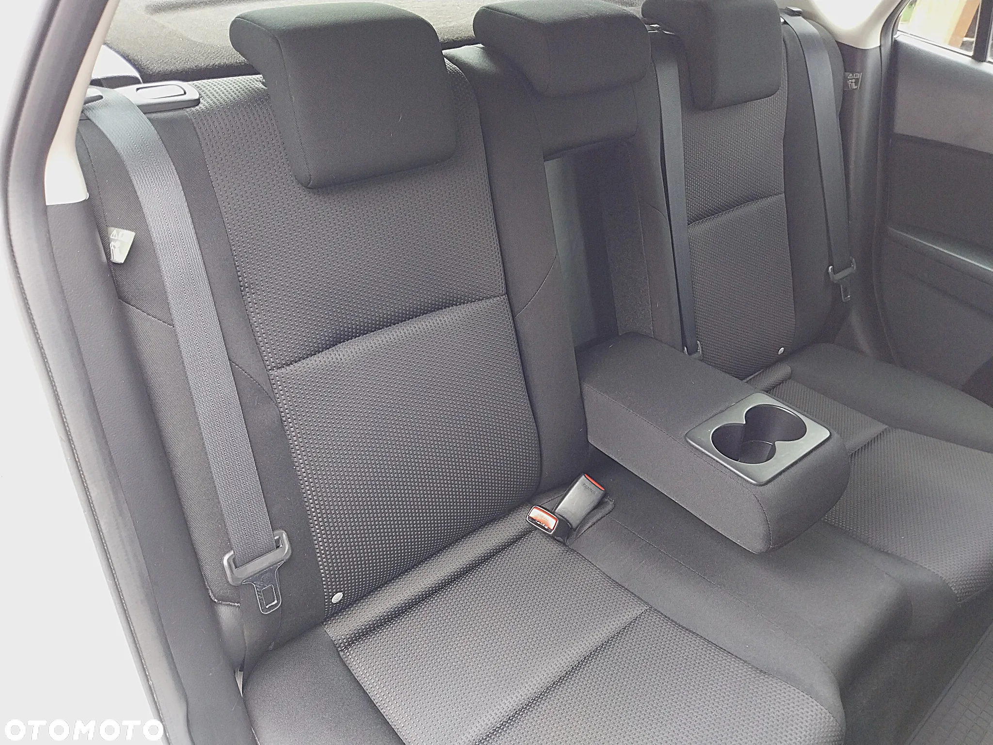 Mazda 3 1.6 Exclusive + - 8