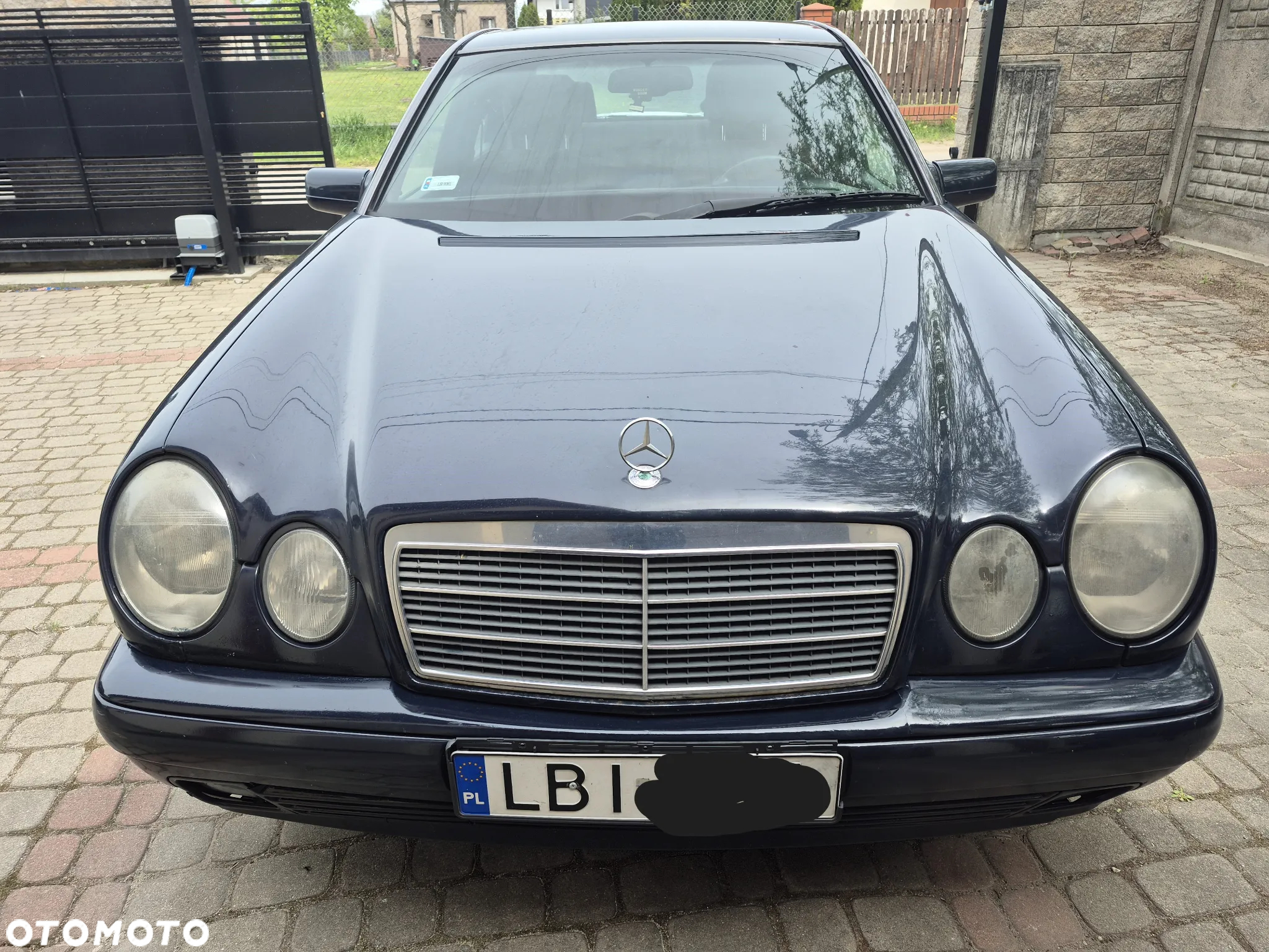 Mercedes-Benz Klasa E 220 D Classic - 2