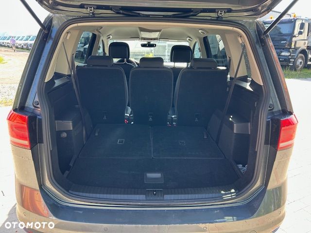 Volkswagen Touran 2.0 TDI SCR DSG IQ.DRIVE - 10