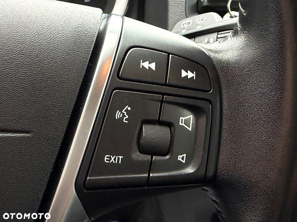 Volvo V60 D5 AWD Momentum - 27