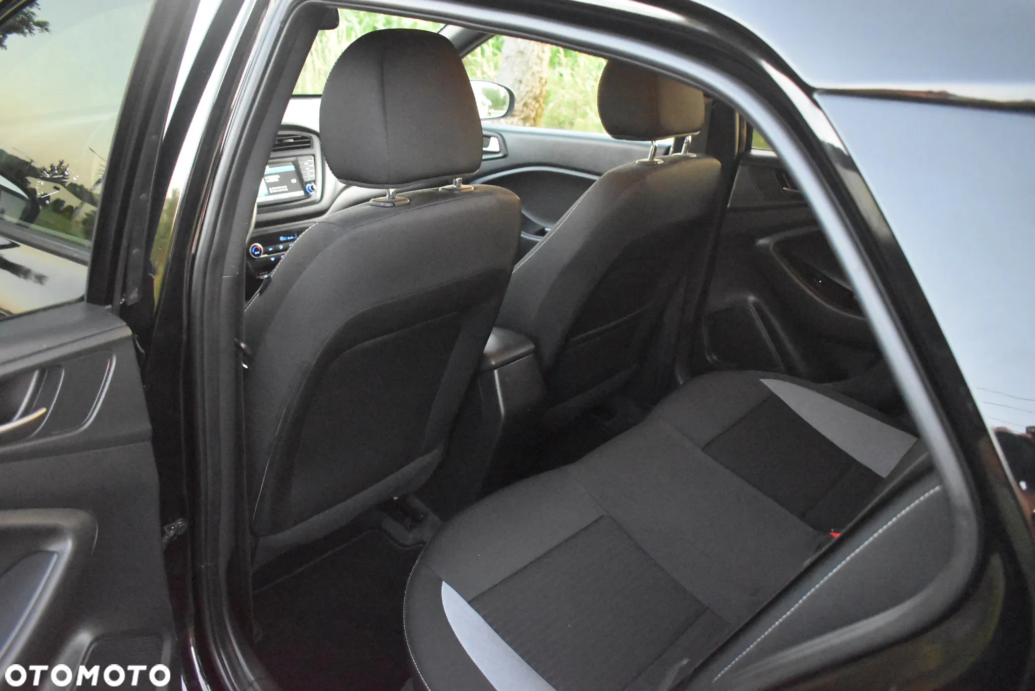 Hyundai i20 - 24
