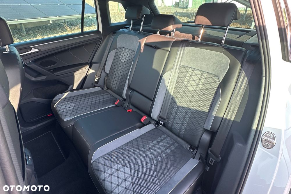 Volkswagen Tiguan - 19
