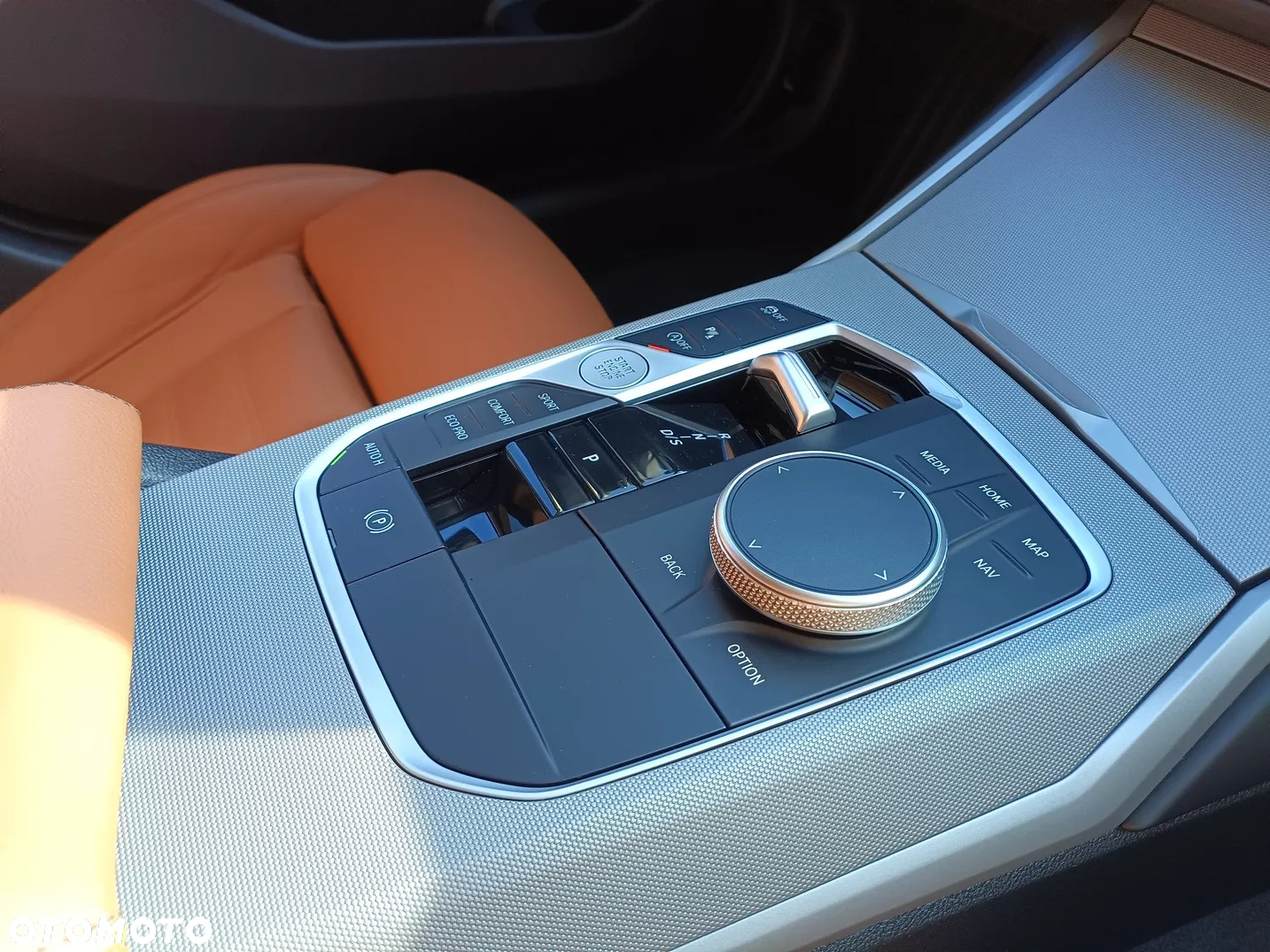 BMW Seria 3 318i Touring Sport Line - 36