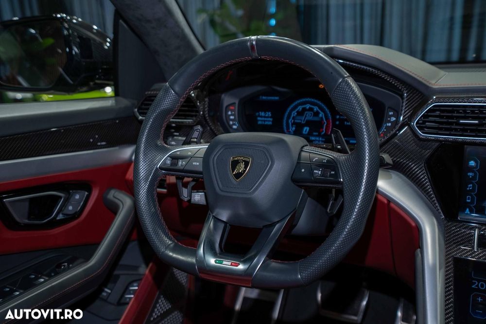 Lamborghini URUS - 33