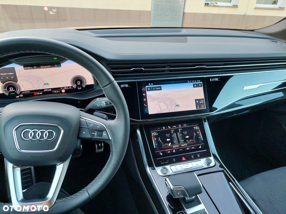 Audi Q8 - 30