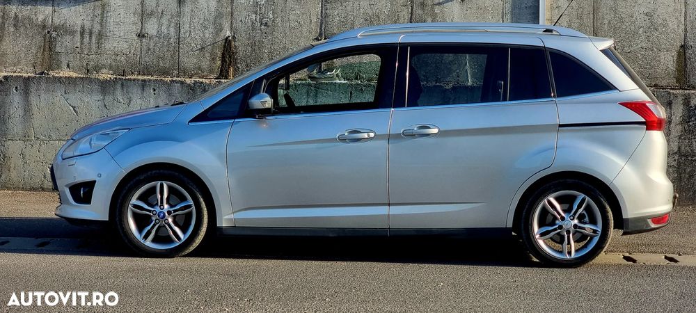 Ford Grand C-Max 2.0 TDCi Titanium - 24