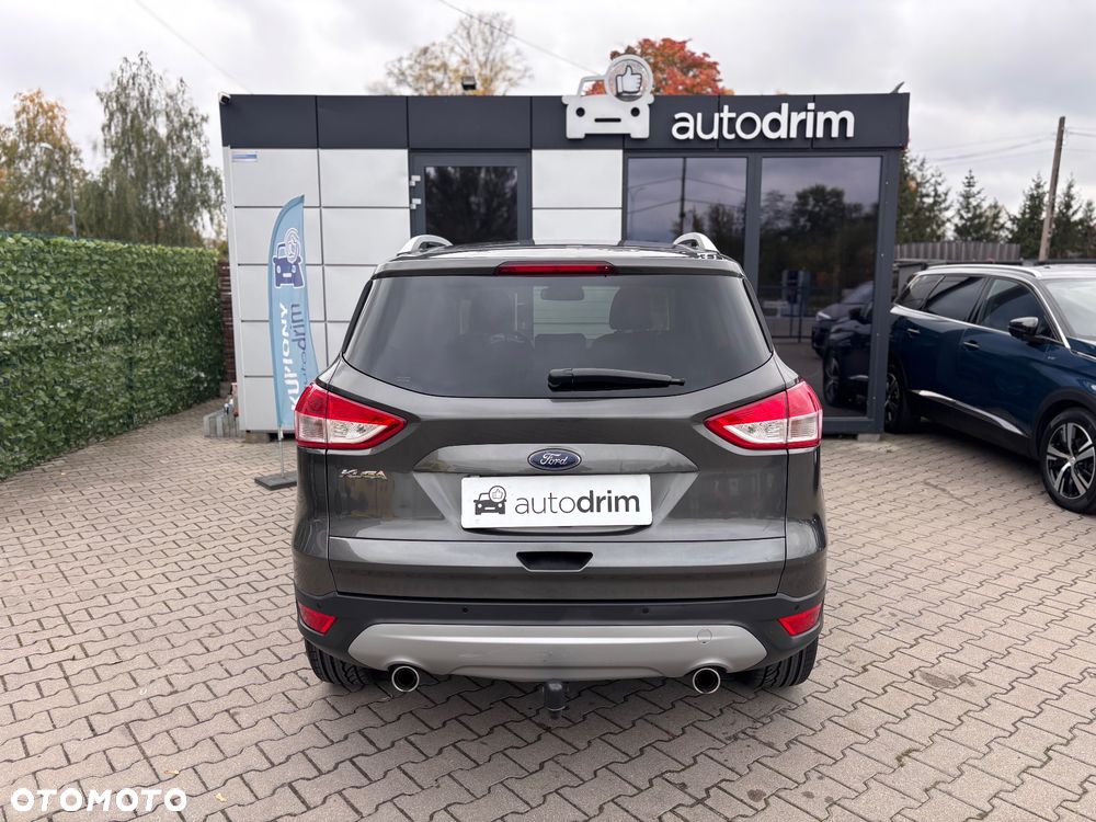 Ford Kuga 2.0 TDCi 2x4 Titanium - 12
