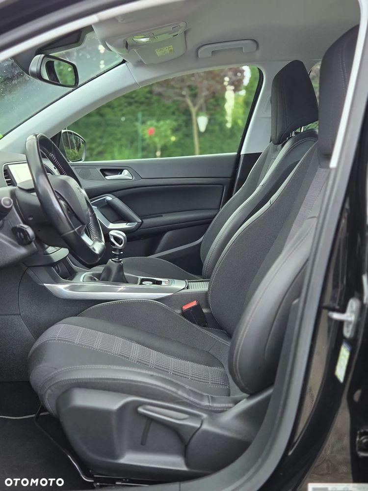Peugeot 308 - 9