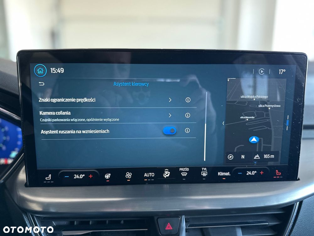 Ford Focus 1.0 EcoBoost Titanium X - 27