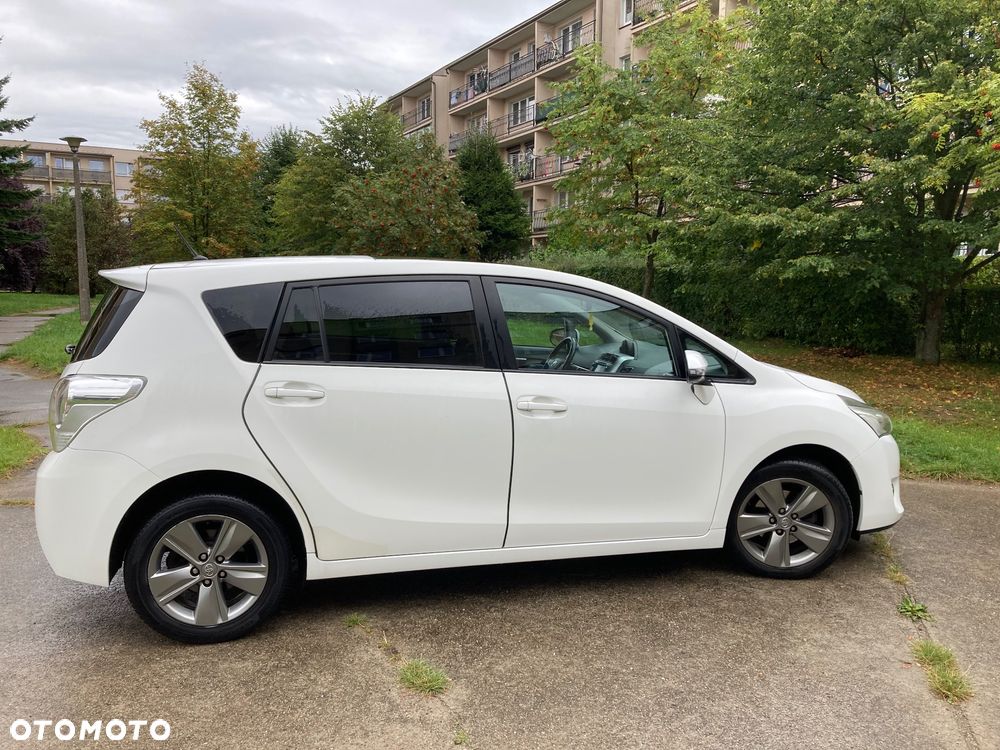 Toyota Verso 1.6 D-4D Prestige 7os - 4