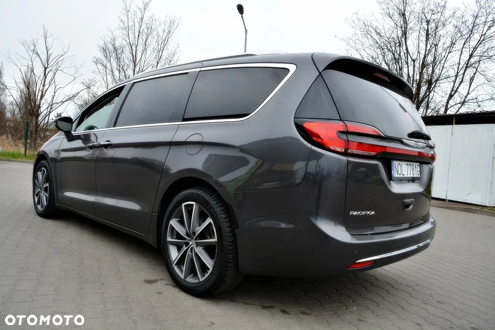 Chrysler Pacifica - 30