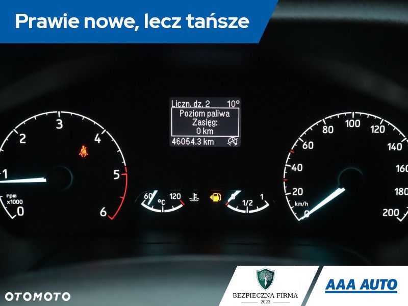 Ford Tourneo Custom - 12