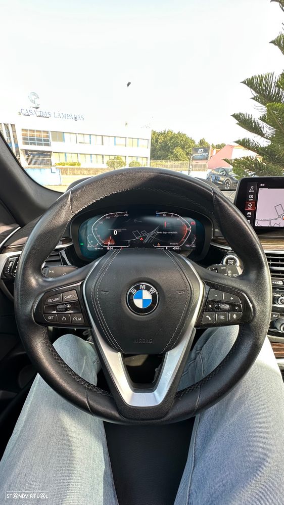 BMW 520 d Line Luxury Auto - 29