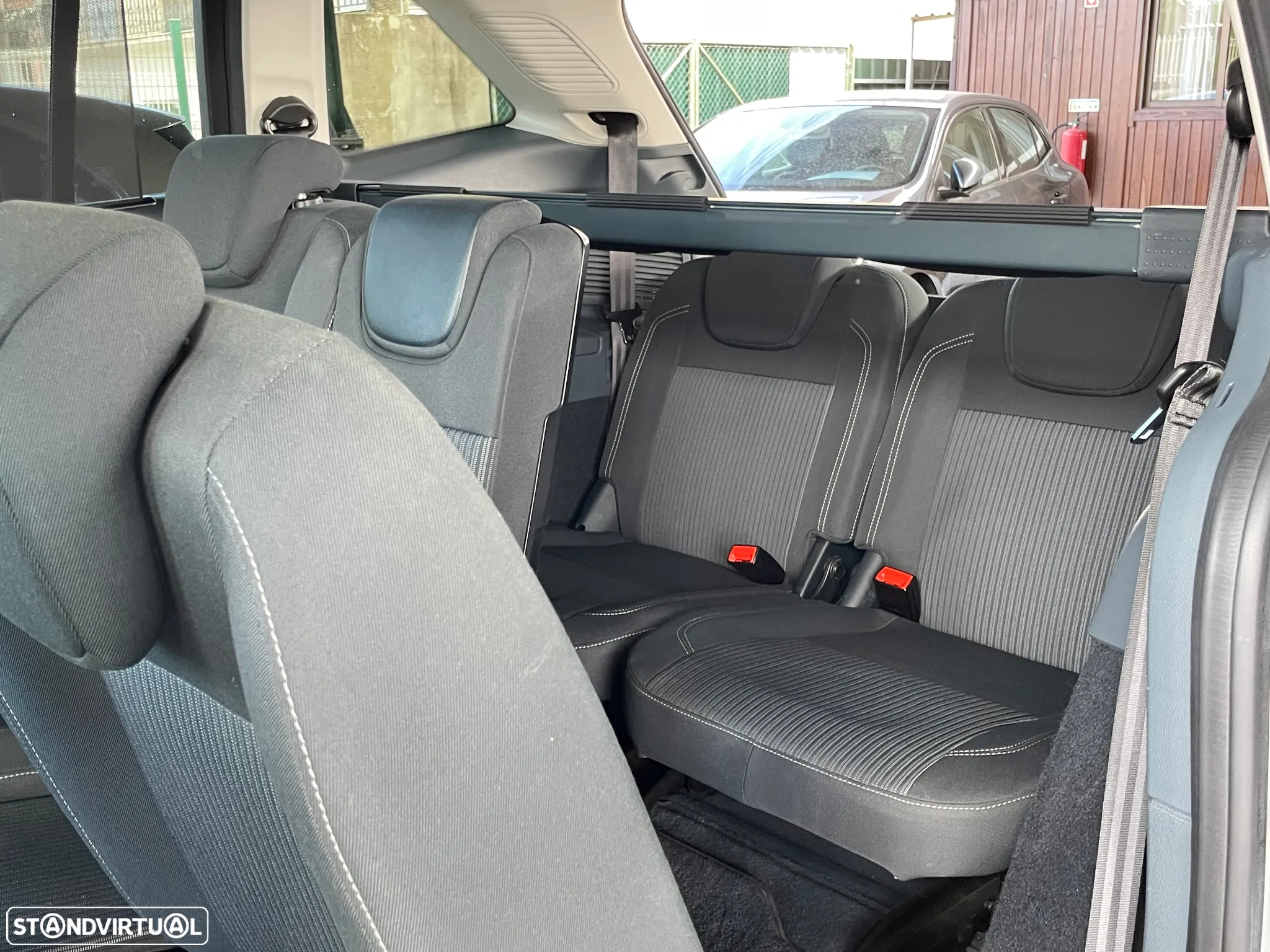 Ford Grand C-Max 1.6 TDCi Titanium Edition S/S - 11