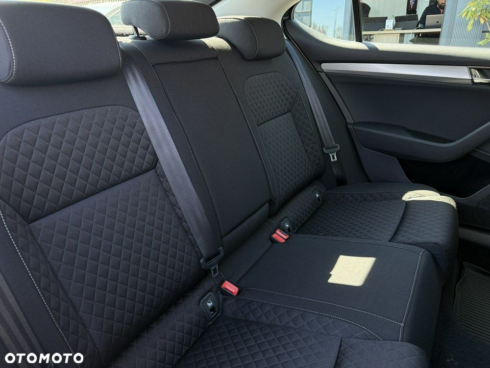 Skoda Superb 1.5 TSI Style DSG - 32