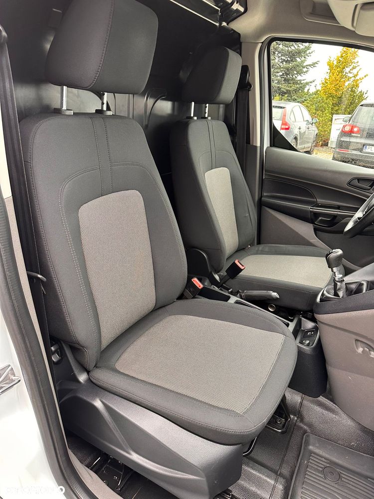 Ford Transit Connect - 16