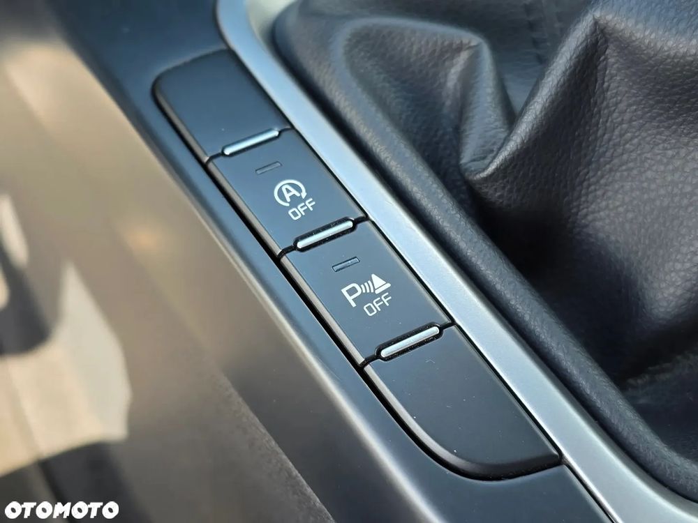 Kia Ceed 1.6 CRDi SCR L - 17