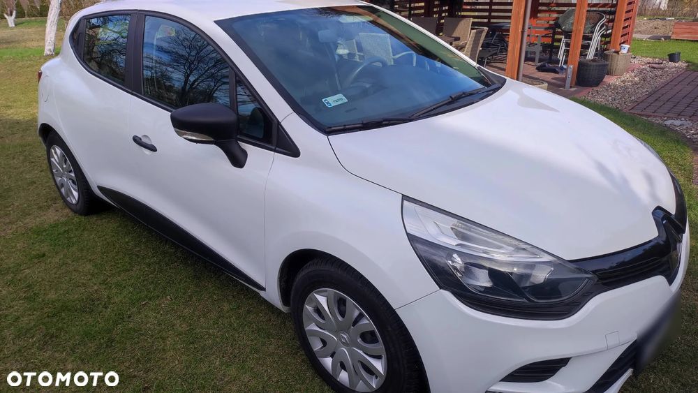 Renault Clio - 9