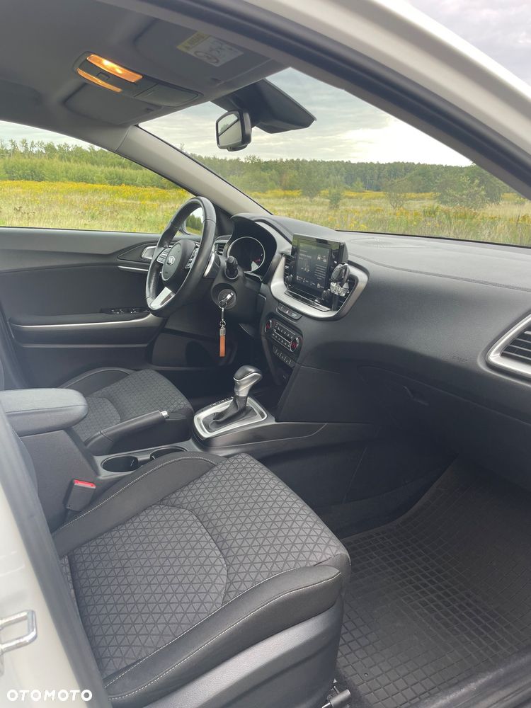 Kia XCeed 1.5 T-GDI Business Line DCT - 10