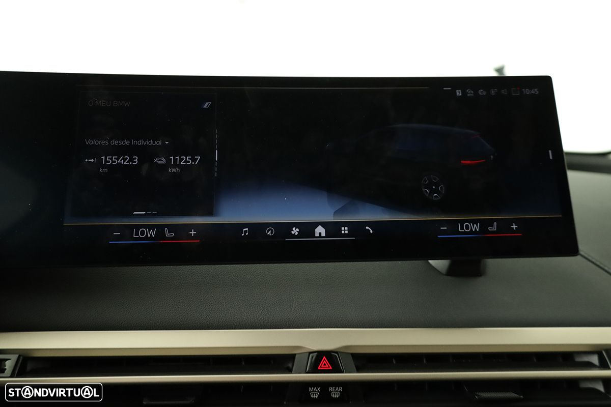 BMW iX xDrive 40 - 13