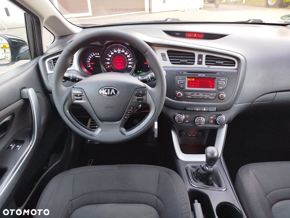 Kia Ceed 1.4 CVVT Attract - 10