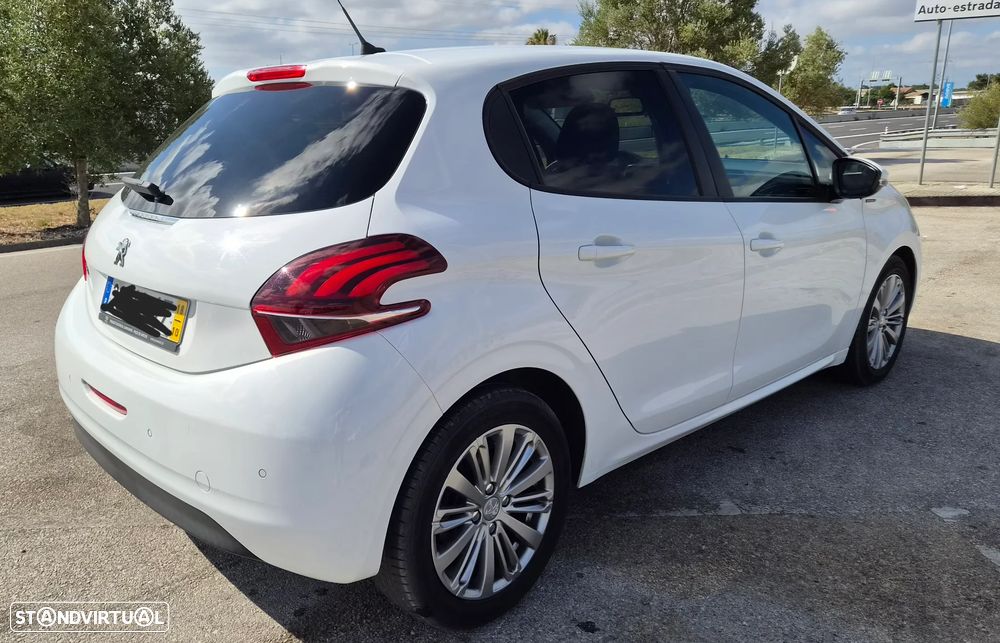 Peugeot 208 1.5 BlueHDi Signature - 8