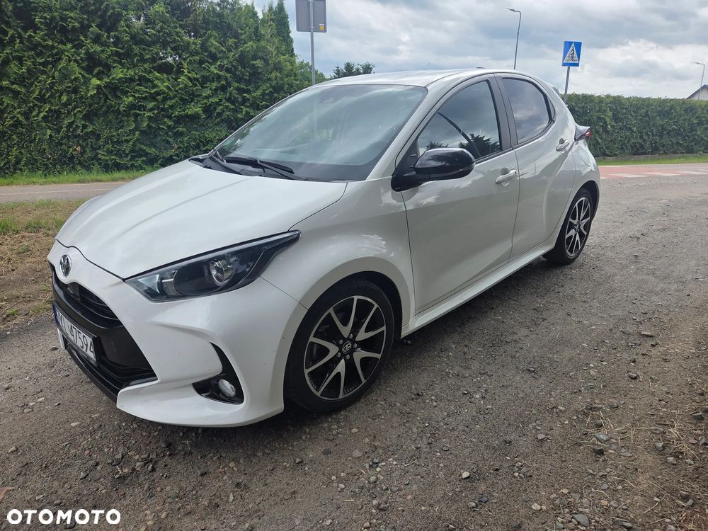 Toyota Yaris 116 1.5 VVT-i Black&White - 2