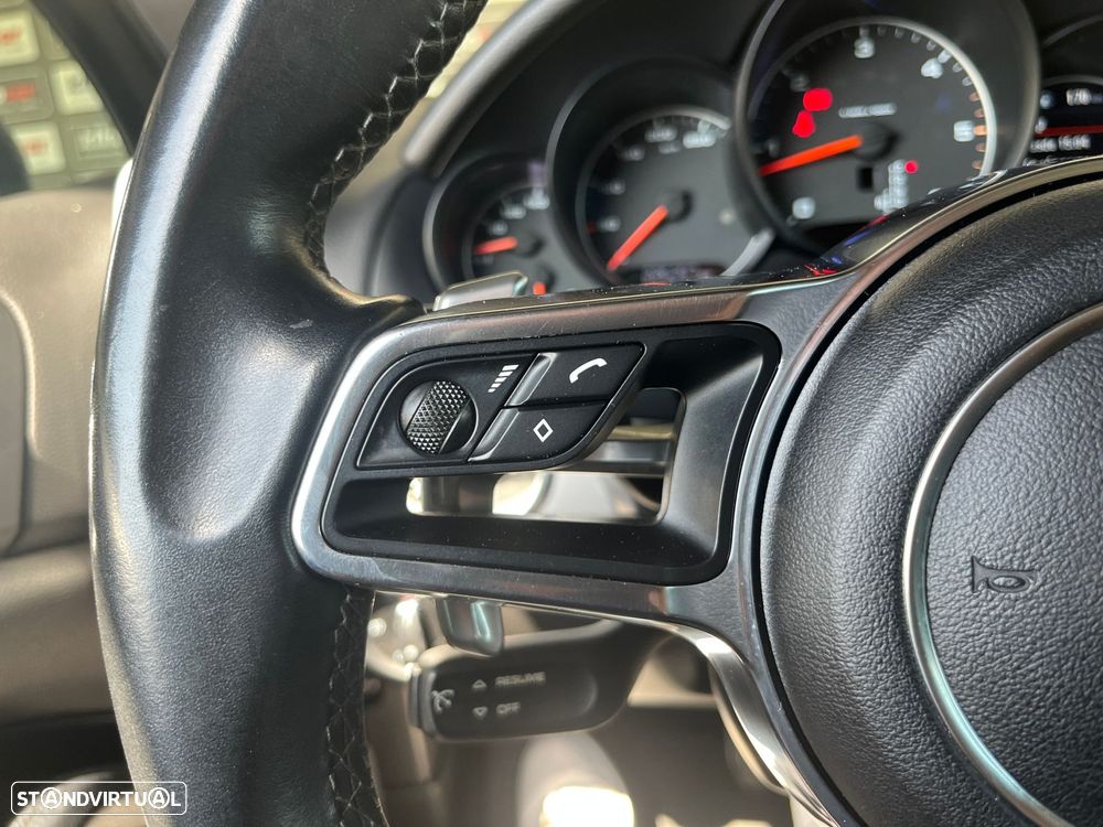 Porsche Cayenne Standard - 22