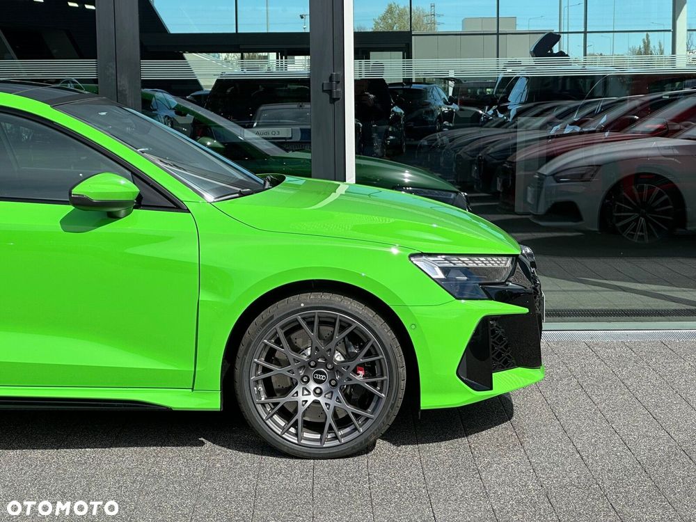 Audi RS3 Limousine - 5