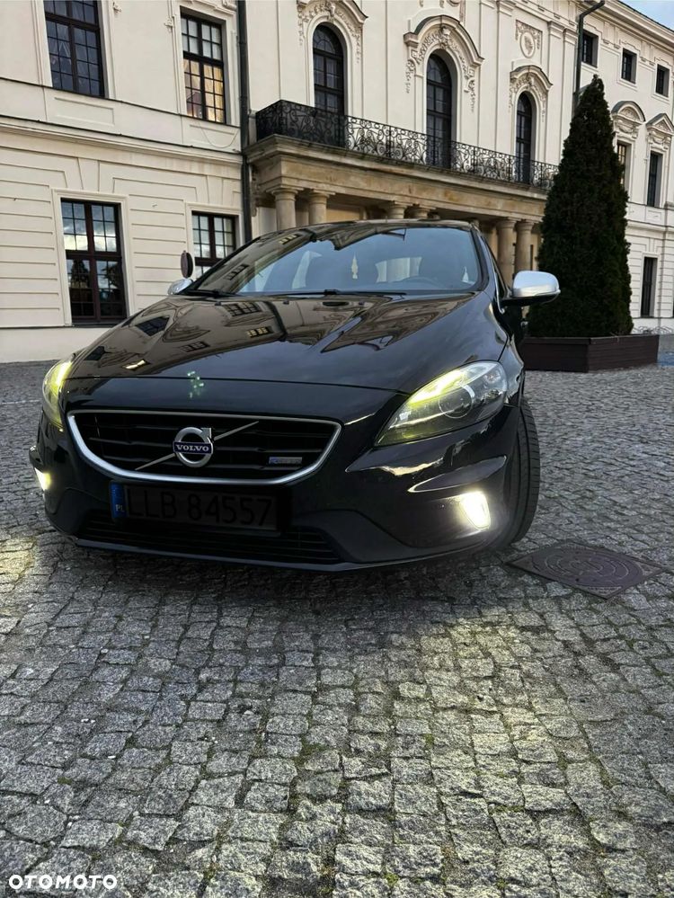 Volvo V40 D3 R-Design - 3