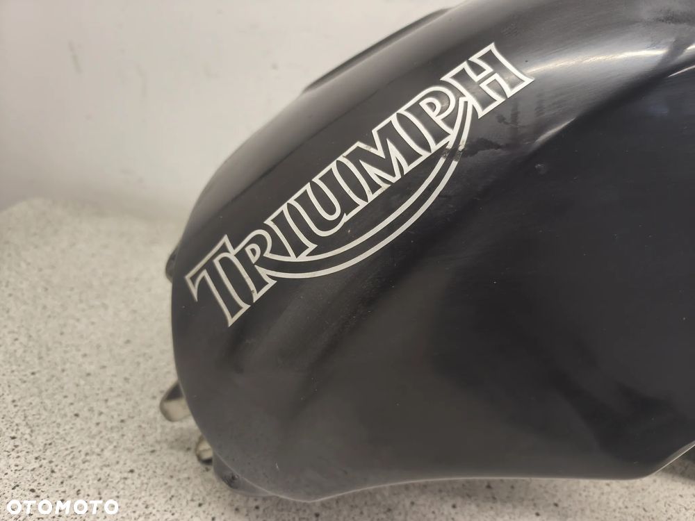 Bak, zbiornik paliwa Triumph Daytona 955i 955 - 10
