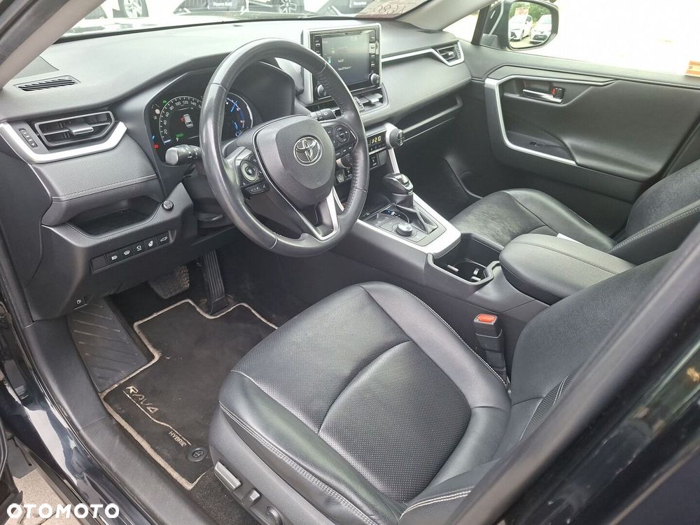 Toyota RAV4 - 9