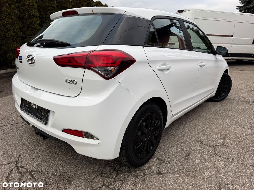 Hyundai i20 1.1 CRDi YES Silver - 8