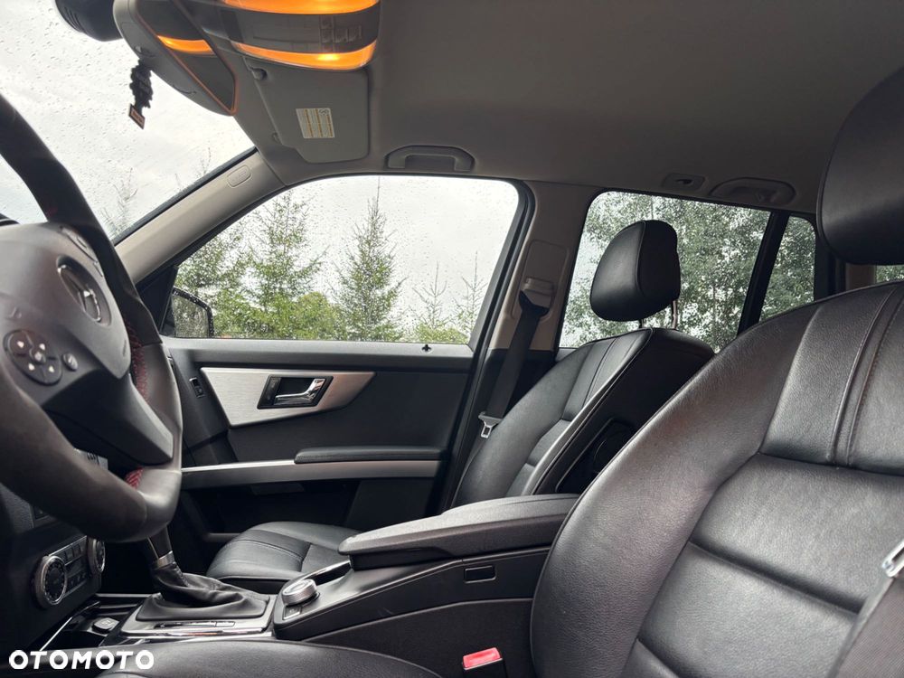 Mercedes-Benz GLK - 2