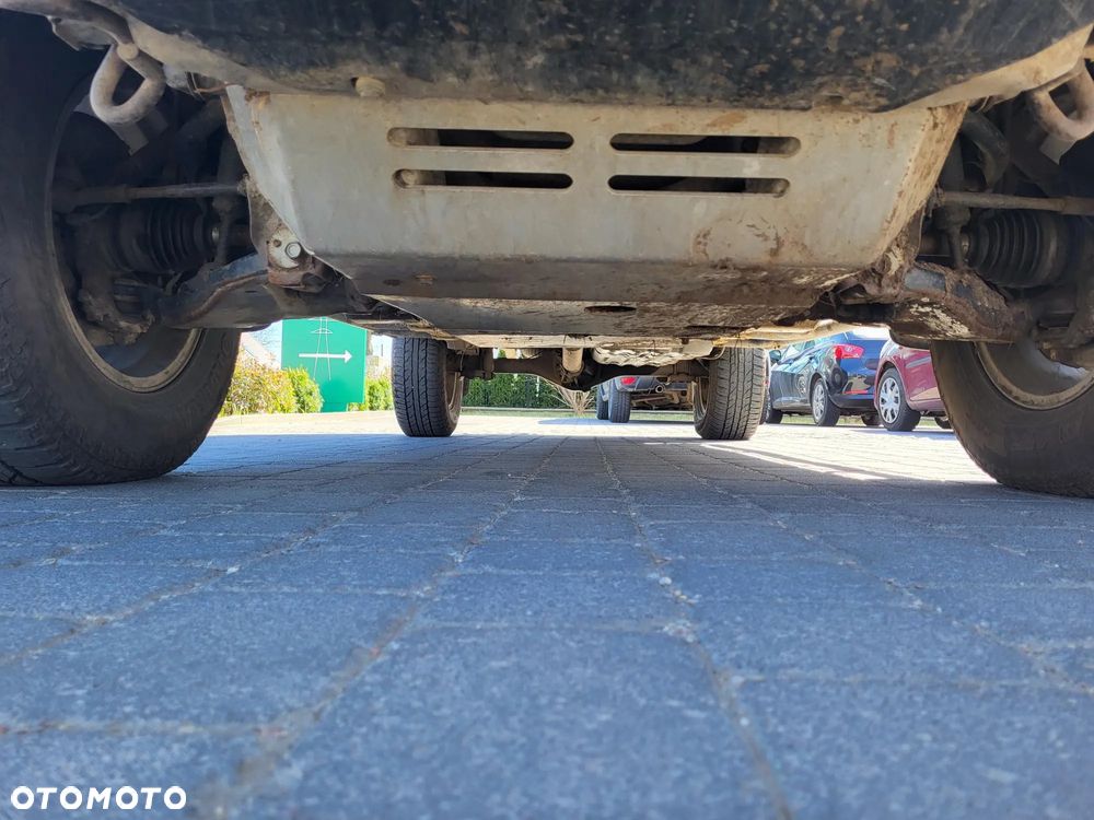 Toyota Hilux 3.0 D-4D Invincible - 11