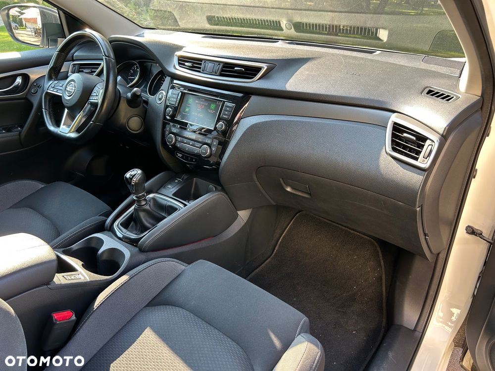 Nissan Qashqai 1.3 DIG-T AKARI - 19