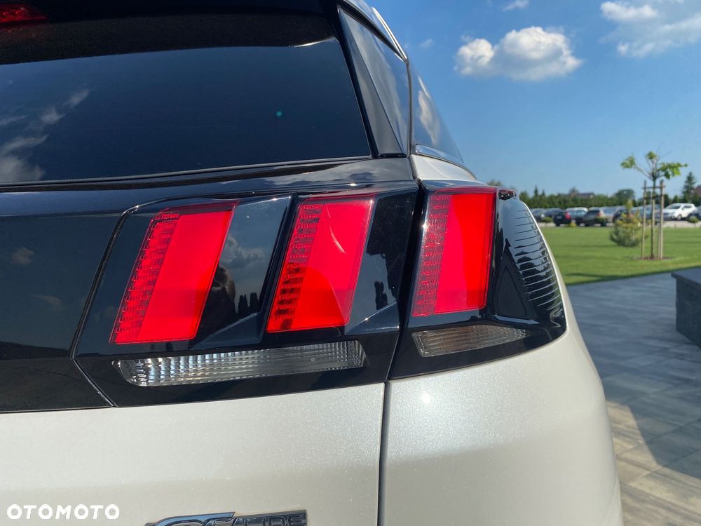Peugeot 3008 1.2 PureTech Allure S&S - 39