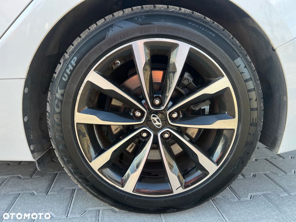 Hyundai i40 Kombi 1.7 CRDi DCT Premium - 16