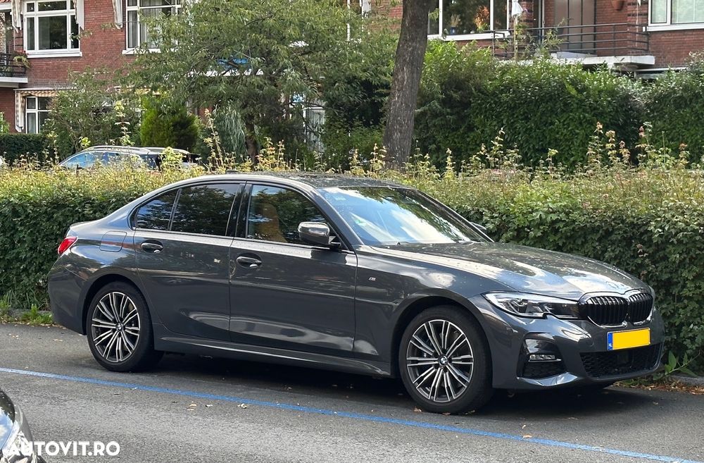 BMW Seria 3 330e Aut. M Sport - 19
