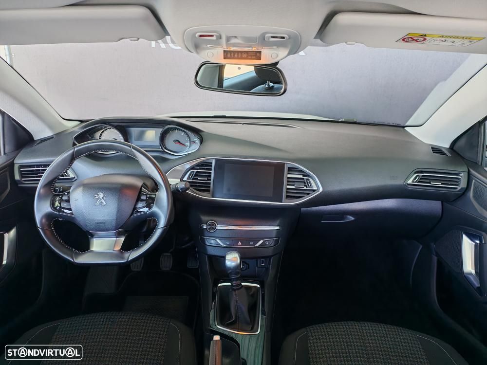 Peugeot 308 1.5 BlueHDi Style - 11