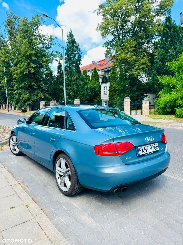Audi A4 Limousine - 4
