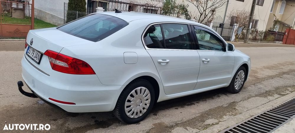 Skoda Superb 2.0 TDI DSG Elegance - 12