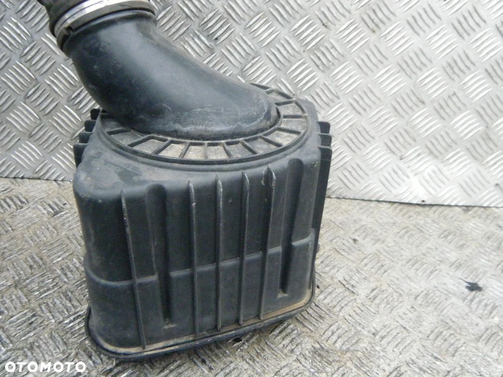 Obudowa filtra powietrza REZONATOR alfa romeo 159 1,9  jtd  51785518 =RADOM - 6