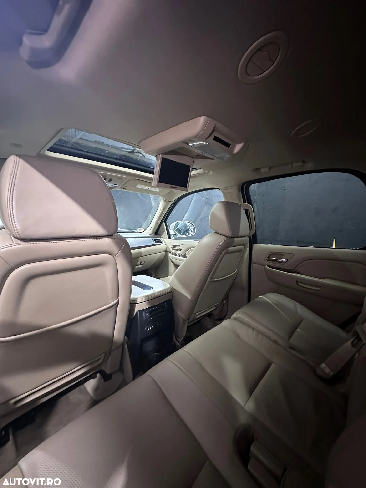 Cadillac Escalade 6.0 V8 - 17