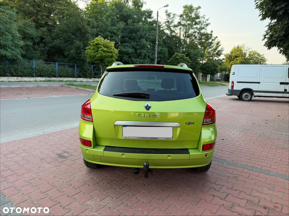 Renault Clio - 8